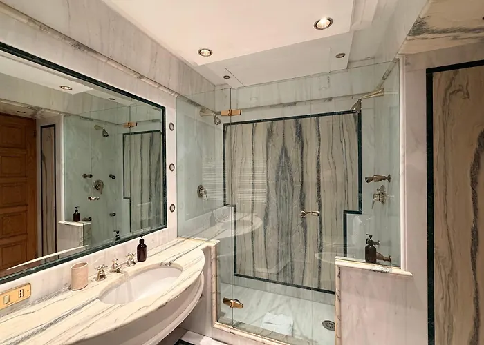 Aparthotel Hisuiterome - Rome